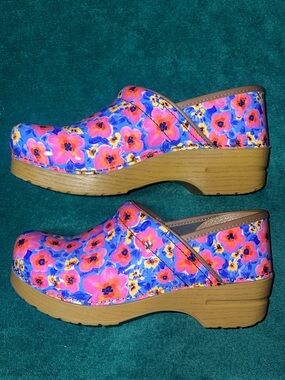Dansko Springtime Floral Professional clogs